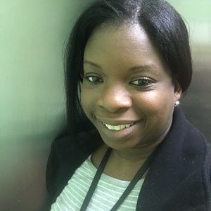 Meet your Posher, Monique